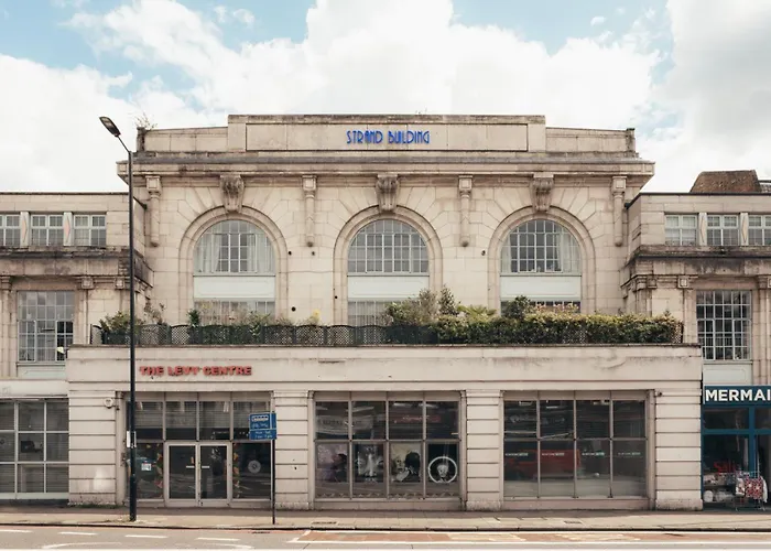 Art Deco Studio In East London